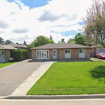6,&nbsp;Beechwood, Avondale, Brampton