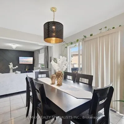 32,&nbsp;Magnificent, Vales of Castlemore, Brampton