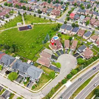 12,&nbsp;Stirrup, Fletcher's Creek Village, Brampton