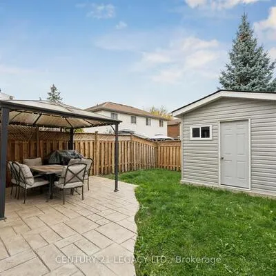 71,&nbsp;Townley, Heart Lake West, Brampton