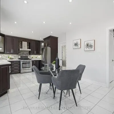 11,&nbsp;Barleyfield, Sandringham-Wellington, Brampton