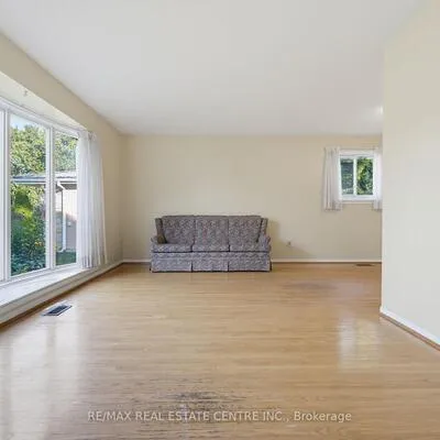 63,&nbsp;Brentwood, Avondale, Brampton