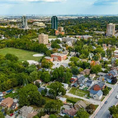 3,&nbsp;Bird, Downtown Brampton, Brampton