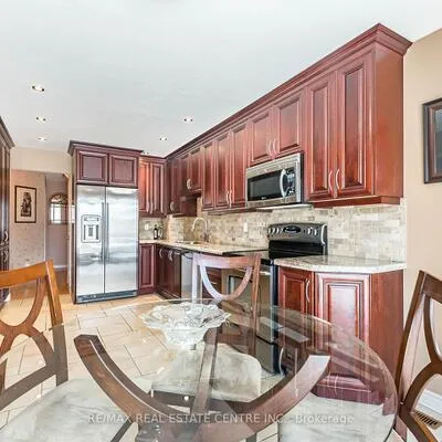 82,&nbsp;Candy, Northwood Park, Brampton