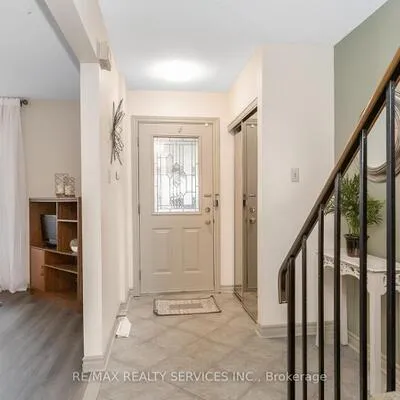 35,&nbsp;Sparklett, Heart Lake East, Brampton