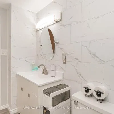 6,&nbsp;Lauderdale, Madoc, Brampton