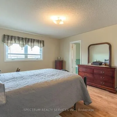 8,&nbsp;Sweet Briar, Snelgrove, Brampton