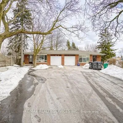 70,&nbsp;Montjoy, Central Park, Brampton