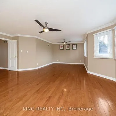 52,&nbsp;Leeward, Westgate, Brampton