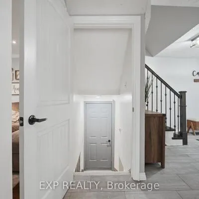 14,&nbsp;Royal Palm, Heart Lake East, Brampton