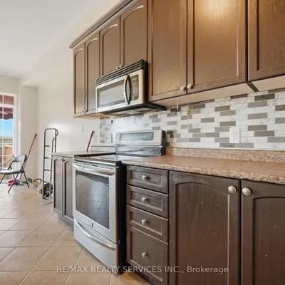 98,&nbsp;Teal Crest, Credit Valley, Brampton