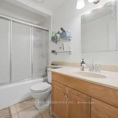 26,&nbsp;Fanshawe, Heart Lake West, Brampton