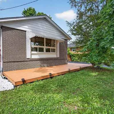 8,&nbsp;Leneck, Northwood Park, Brampton