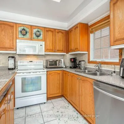 54,&nbsp;Niagara, Westgate, Brampton