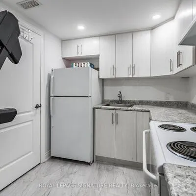 119,&nbsp;Madoc, Madoc, Brampton