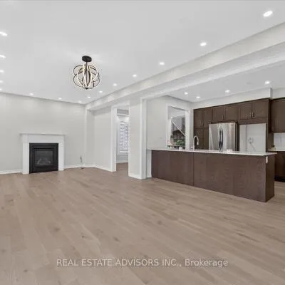 574,&nbsp;Queen Mary, Northwest Brampton, Brampton