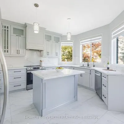 25,&nbsp;Van Hoof, Vales of Castlemore, Brampton