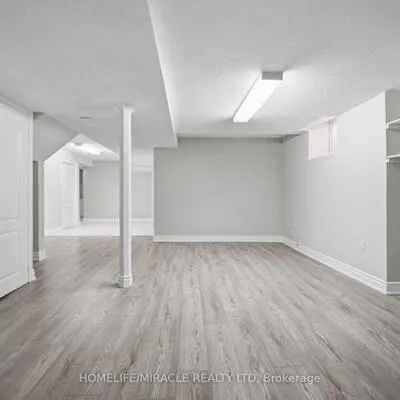 11,&nbsp;Barleyfield, Sandringham-Wellington, Brampton