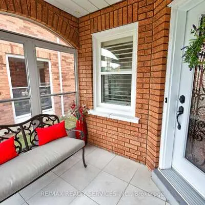 47,&nbsp;Twisted Oak, Sandringham-Wellington, Brampton