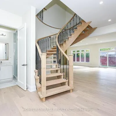 11,&nbsp;Hillcrest, Queen Street Corridor, Brampton