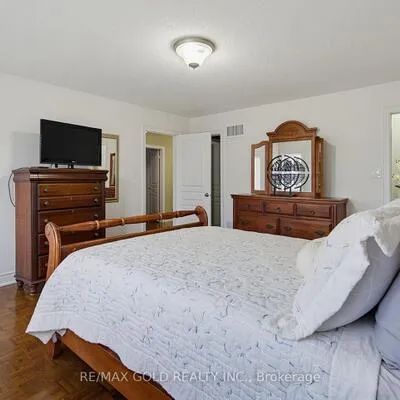 34,&nbsp;Lexington, Bram East, Brampton