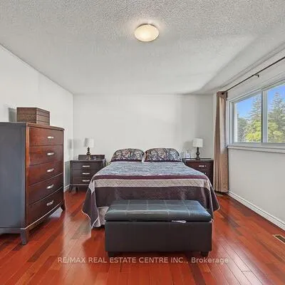 276,&nbsp;Bartley Bull, Brampton East, Brampton