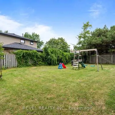 383,&nbsp;Bartley Bull, Brampton East, Brampton