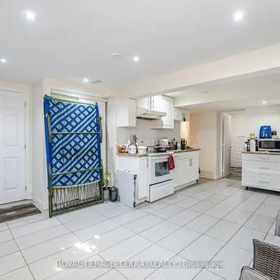 14,&nbsp;Sheringham, Heart Lake West, Brampton
