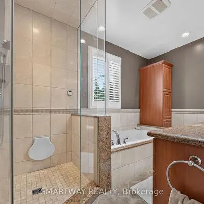 102,&nbsp;Rawling, Heart Lake East, Brampton