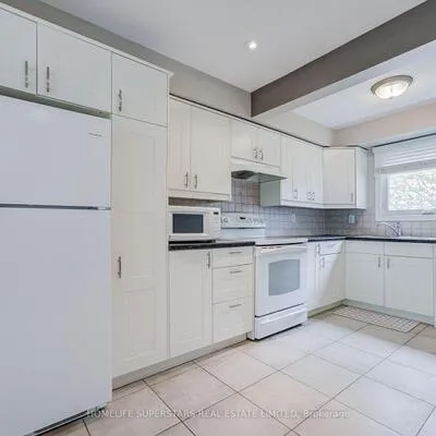 50,&nbsp;Hoskins, Queen Street Corridor, Brampton