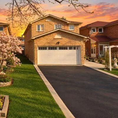 7,&nbsp;Colchester, Heart Lake West, Brampton