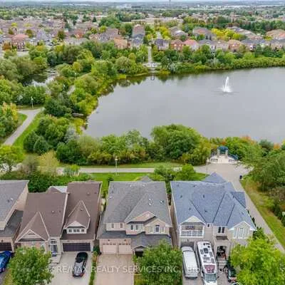 100,&nbsp;Southlake, Madoc, Brampton