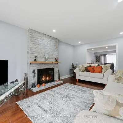 44,&nbsp;Madelaine, Central Park, Brampton