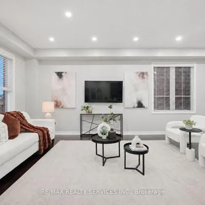 3,&nbsp;Fenchurch, Northwest Brampton, Brampton