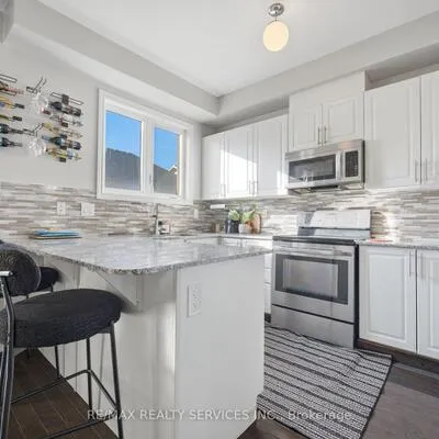 72,&nbsp;Rockman, Northwest Brampton, Brampton