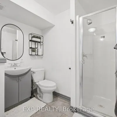 14,&nbsp;Royal Palm, Heart Lake East, Brampton