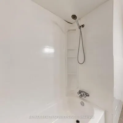 9,&nbsp;Glenridge, Northgate, Brampton