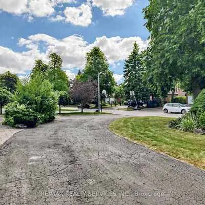 35,&nbsp;Linden, Westgate, Brampton
