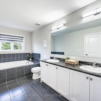 60,&nbsp;Brixham, Northwest Brampton, Brampton