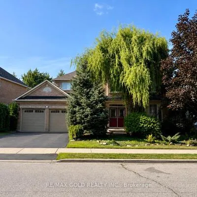 40,&nbsp;Maldives, Vales of Castlemore, Brampton