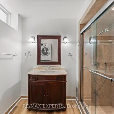 100, Hesp, Bolton West, Caledon