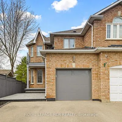 42,&nbsp;Archbury, Bolton East, Caledon