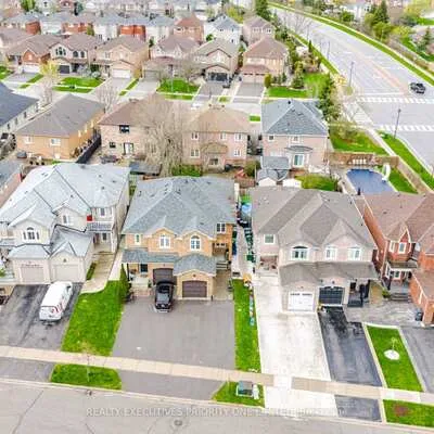 24,&nbsp;Archbury, Bolton East, Caledon