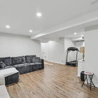 12,&nbsp;Waterbury, Bolton East, Caledon
