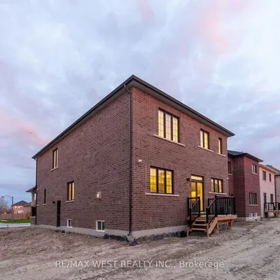24,&nbsp;Hanton, Bolton East, Caledon