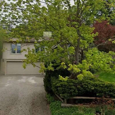50,&nbsp;Hilltop, Bolton West, Caledon