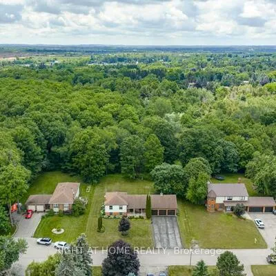 16,&nbsp;Snowberry, Caledon Village, Caledon
