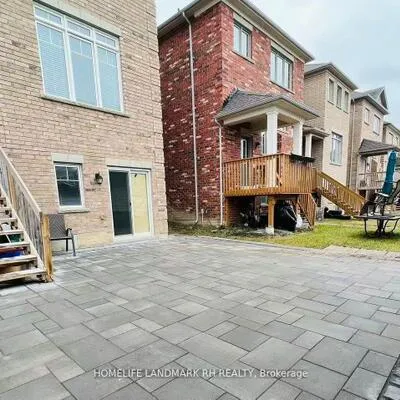 25, Clara May, Sharon, East Gwillimbury