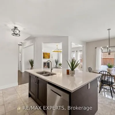 16, Vivian Creek, Mt Albert, East Gwillimbury