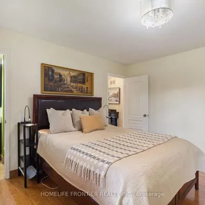 40, Delta, Holland Landing, East Gwillimbury